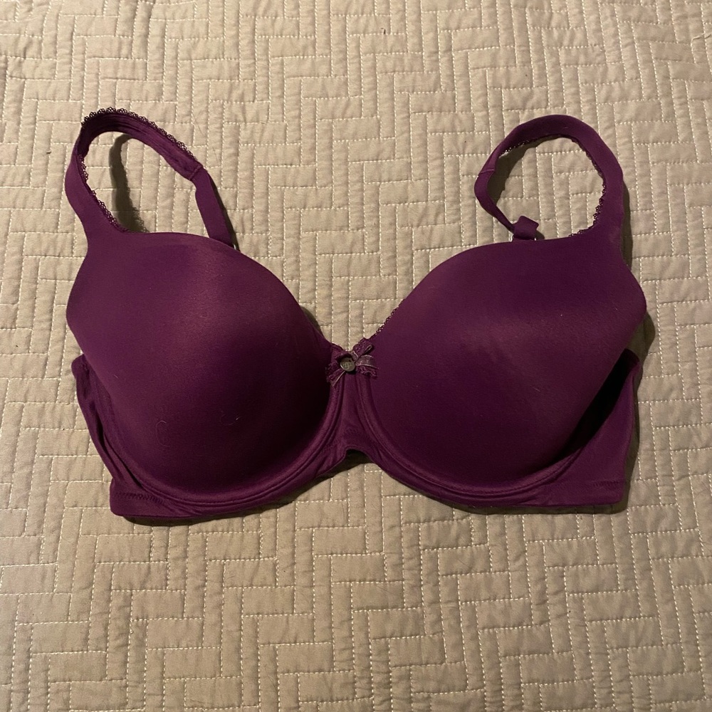 Like new Victoria’s Secret lined Demi bra